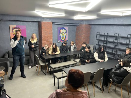 Відвідування Харківського національного університету радіоелектроніки учнями з Куп'янського району Відвідування Харківського національного університету радіоелектроніки учнями з Куп'янського району